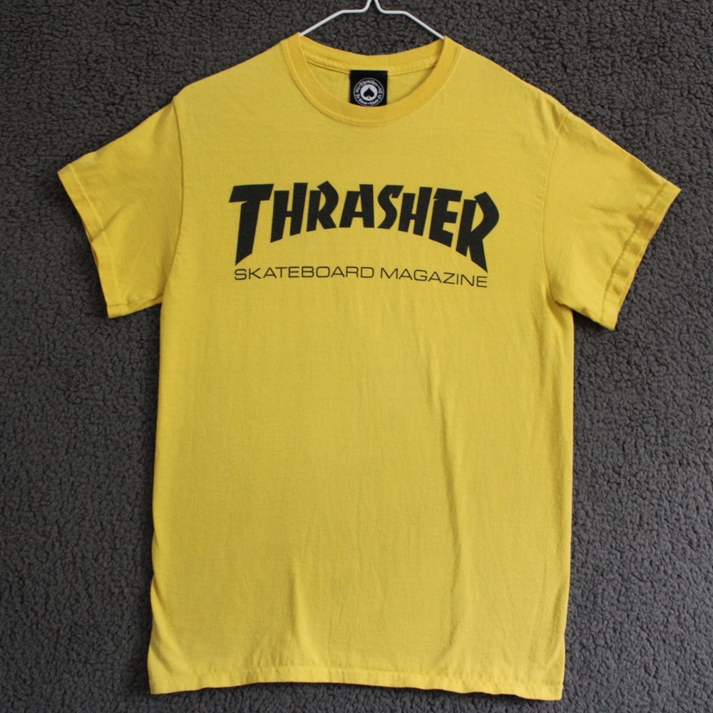 THRASHER MAGAZINE T SHIRT-Graphic Logo Short Sleeve Yellow Black Tee Mens Small